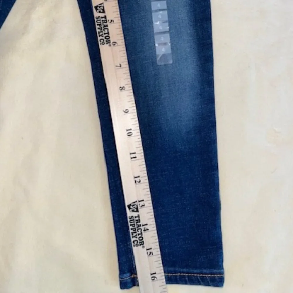 OSHKOSH B’GOSH | Boys Jeans Size 4 Kid Adjustable waist-NEW